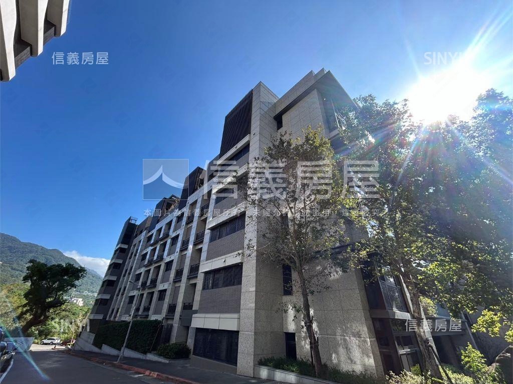 保誠一靚山景好屋三車位房屋室內格局與周邊環境