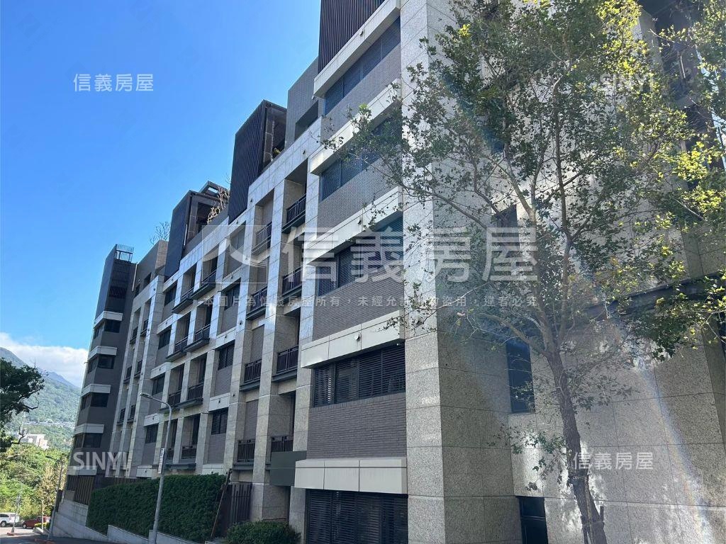 保誠一靚山景好屋三車位房屋室內格局與周邊環境
