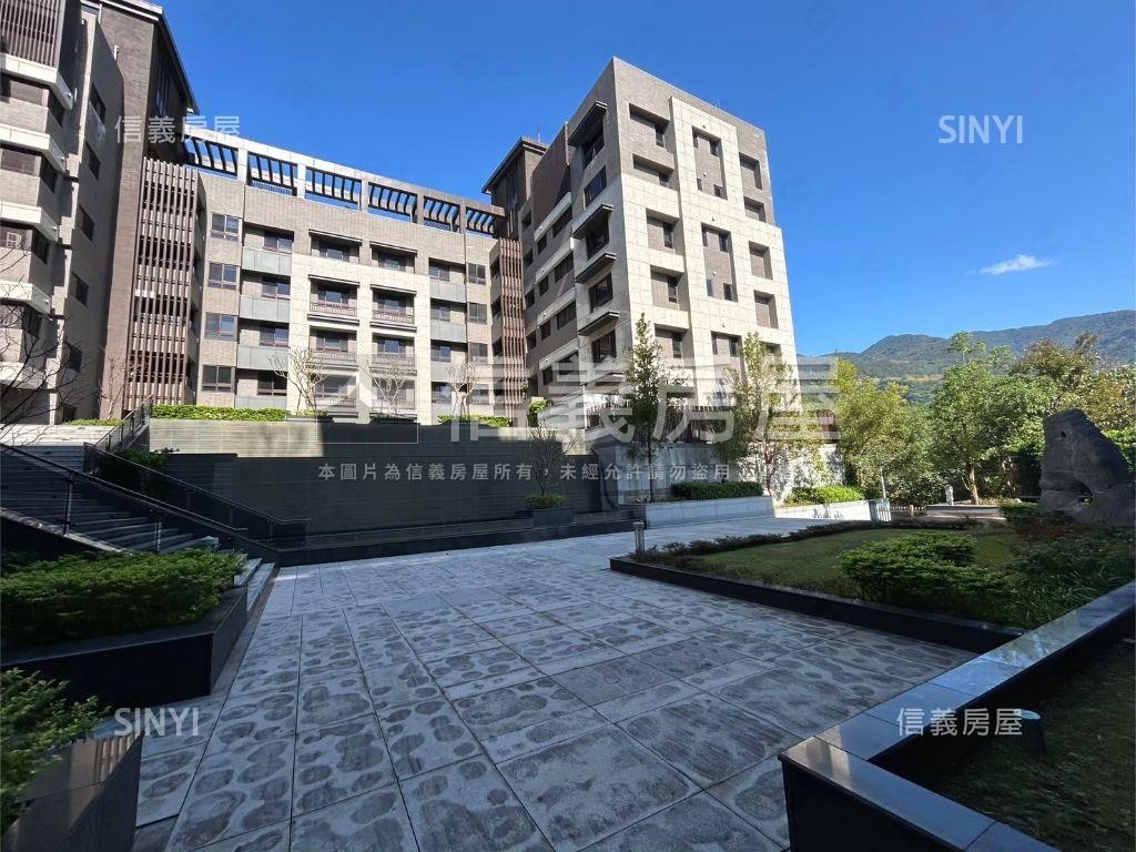 保誠一靚山景好屋三車位房屋室內格局與周邊環境