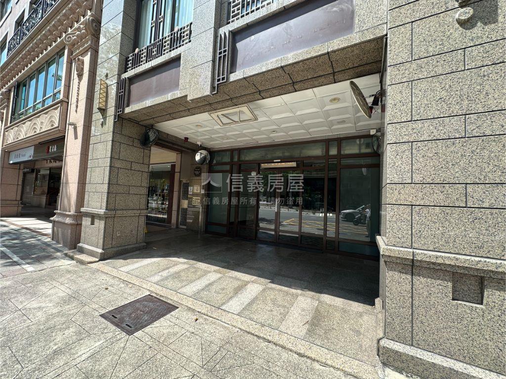 中正大道車位房屋室內格局與周邊環境
