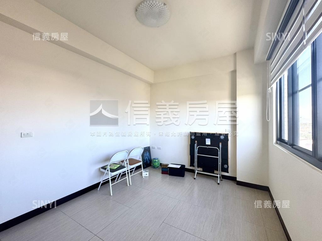 近科工區喆園５車墅房屋室內格局與周邊環境