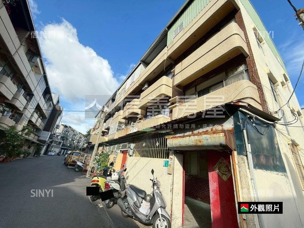 近成功三面路方正車庫透天房屋室內格局與周邊環境