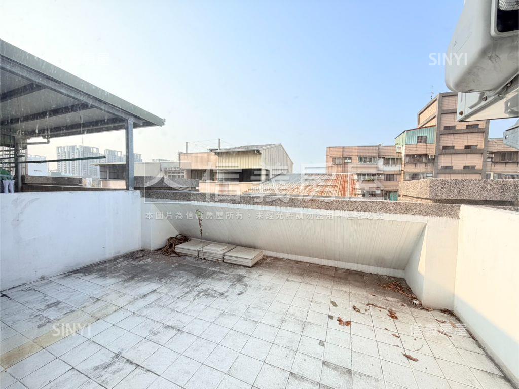 新光重劃區臨路優質透店房屋室內格局與周邊環境