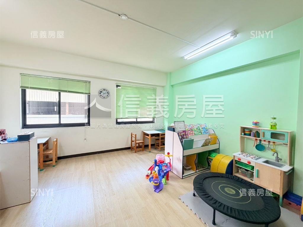 新光重劃區臨路優質透店房屋室內格局與周邊環境