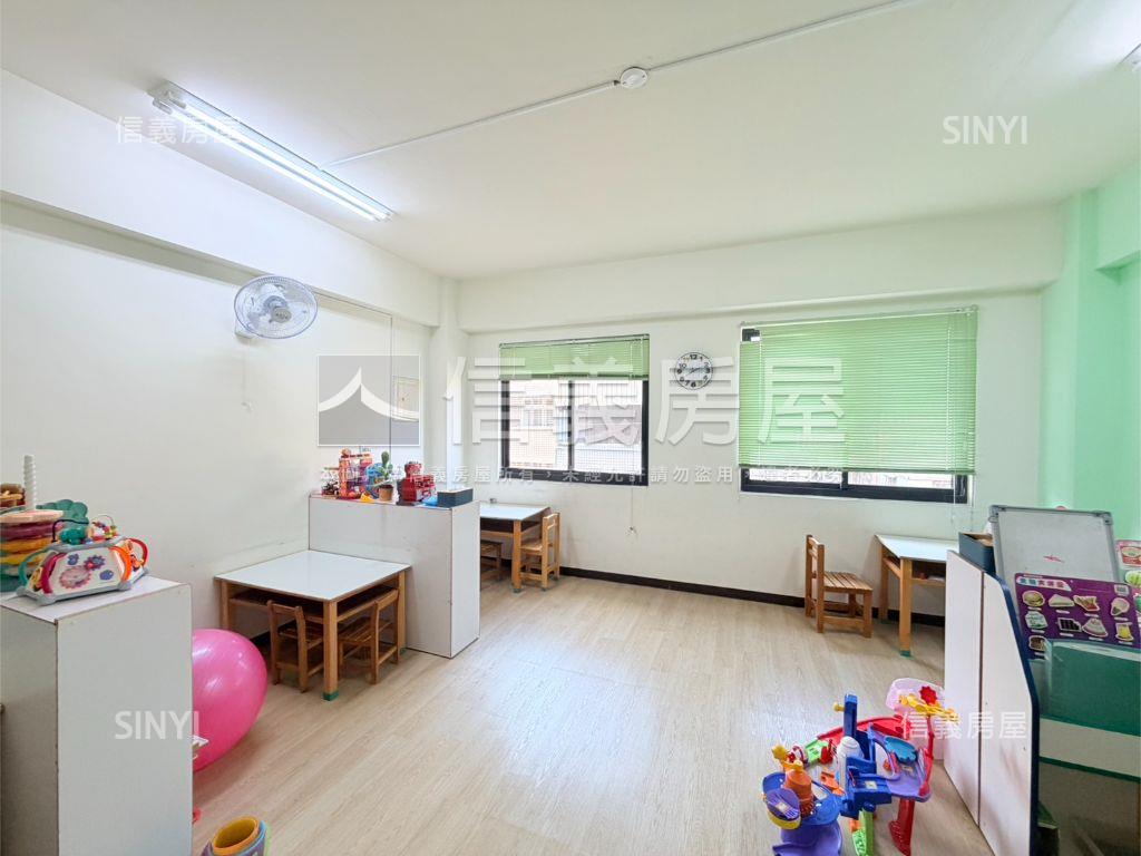 新光重劃區臨路優質透店房屋室內格局與周邊環境