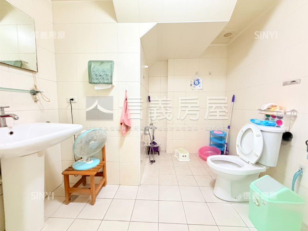 新光重劃區臨路優質透店房屋室內格局與周邊環境