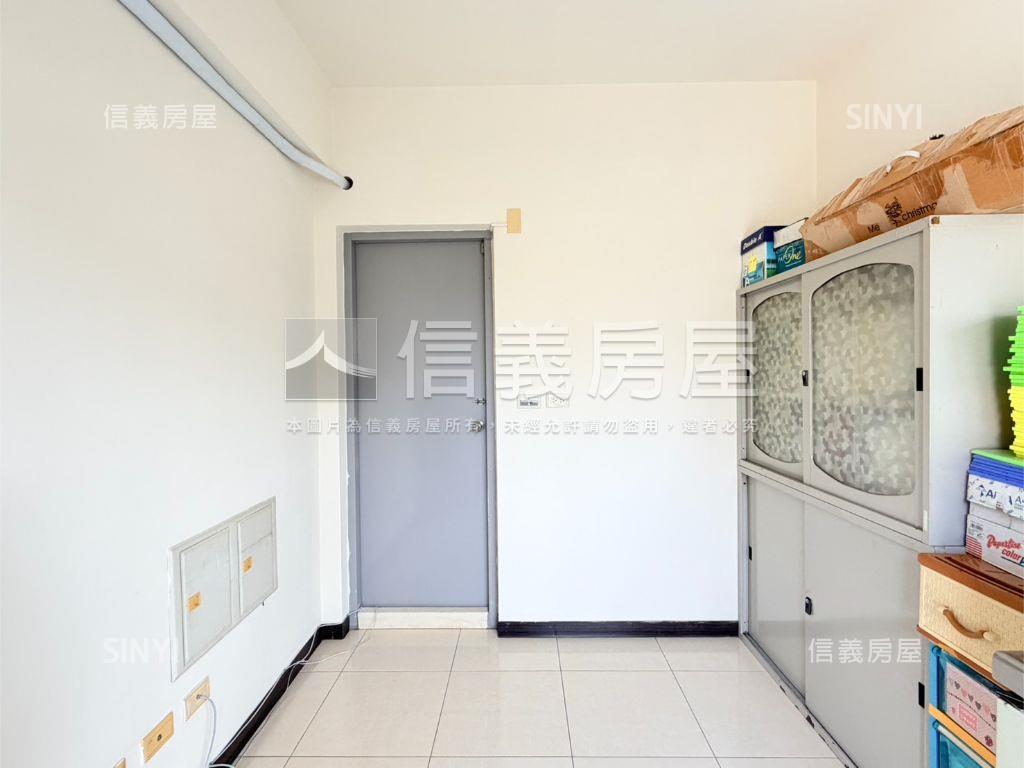 新光重劃區臨路優質透店房屋室內格局與周邊環境