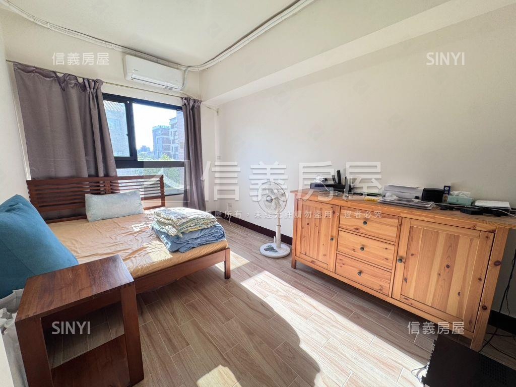 青埔書法公園２房車位房屋室內格局與周邊環境