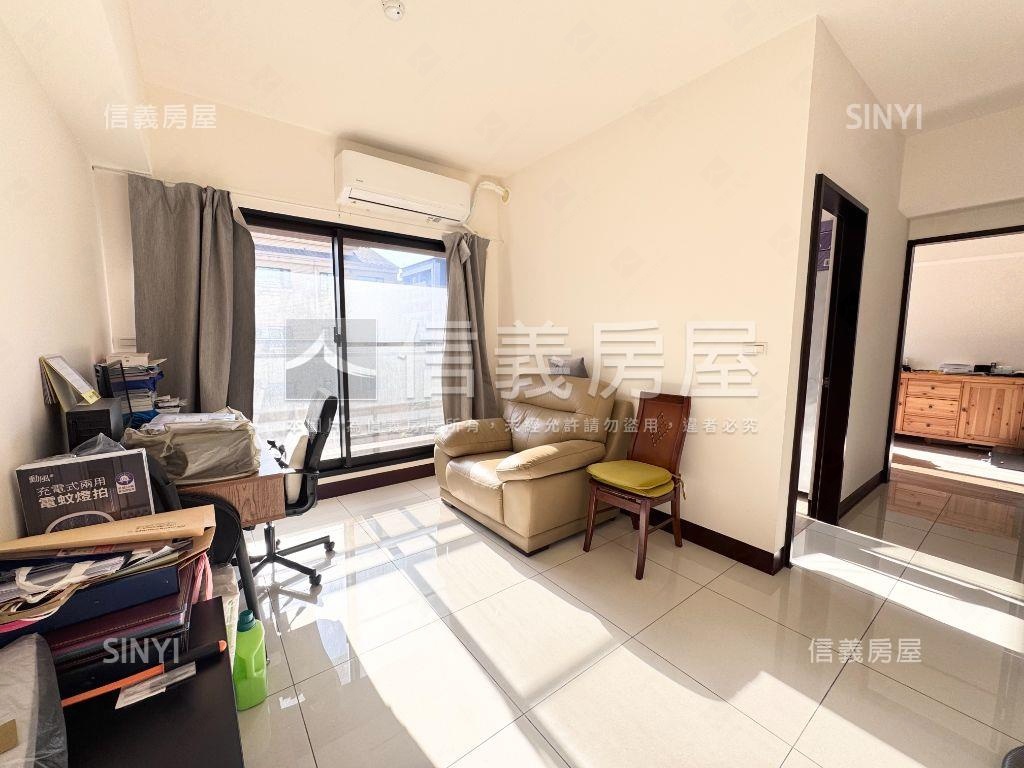 青埔書法公園２房車位房屋室內格局與周邊環境