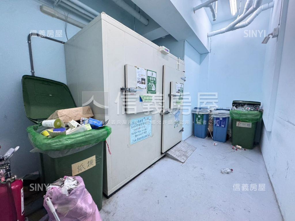 青埔書法公園２房車位房屋室內格局與周邊環境