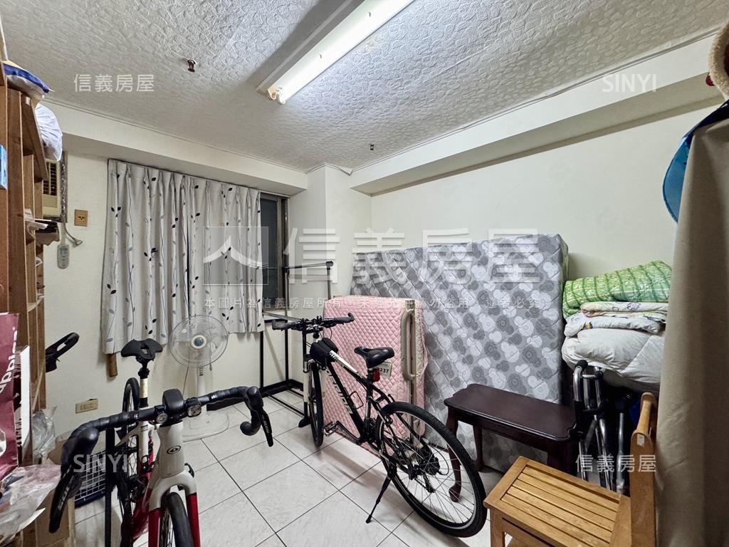 近南紡好規劃兩房附平面車房屋室內格局與周邊環境