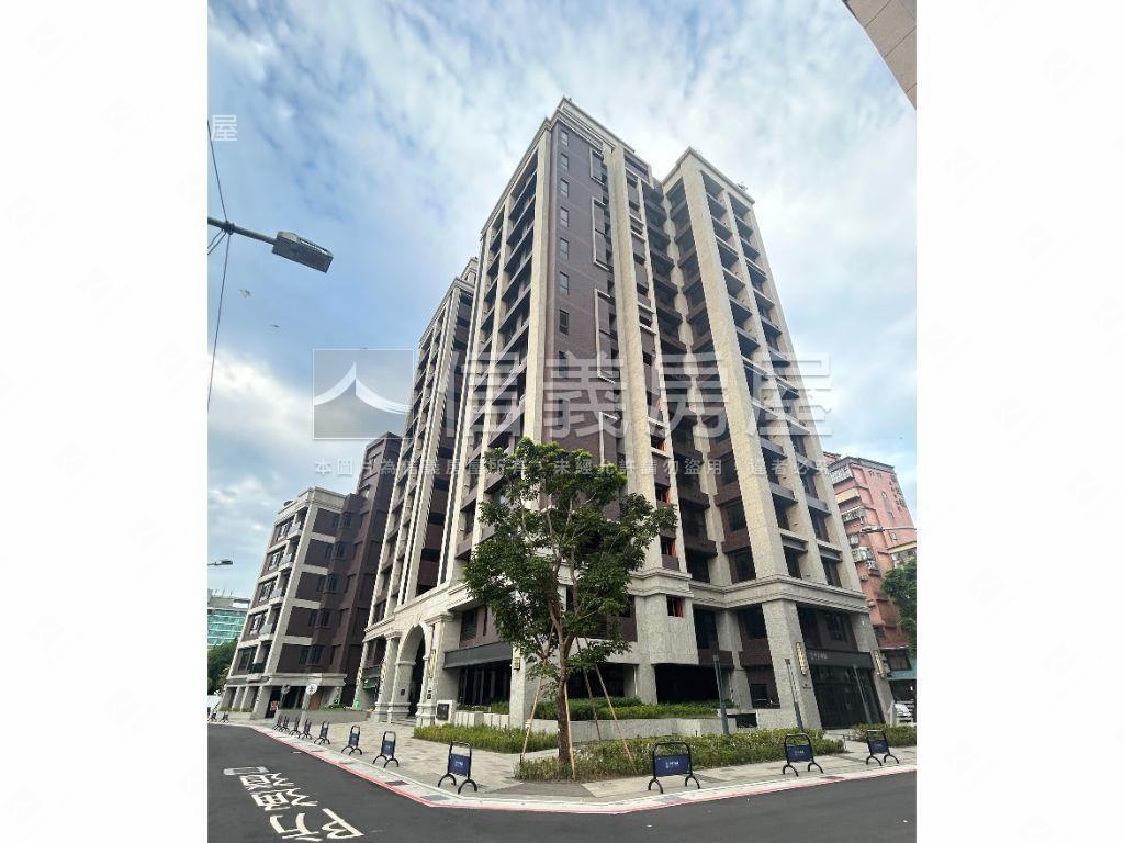 城閱露臺毛孩天堂房屋室內格局與周邊環境