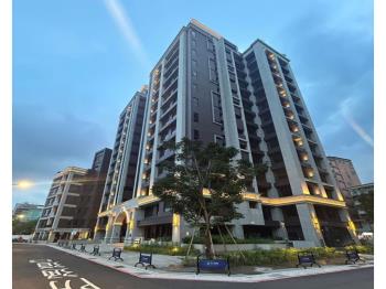 城閱露臺毛孩天堂