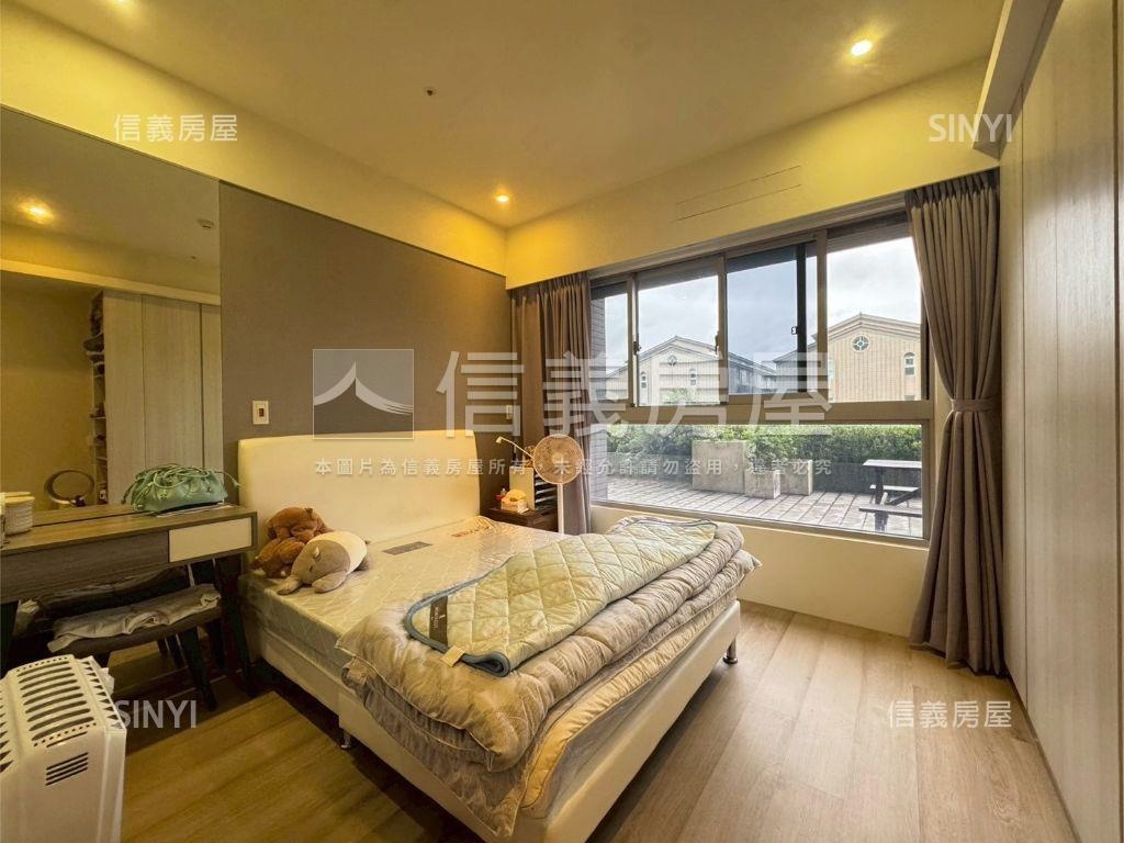 三本公園露台戶三房雙車位房屋室內格局與周邊環境