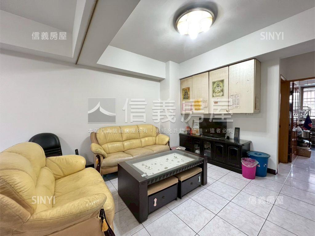 專任近信義國中小優質三房房屋室內格局與周邊環境