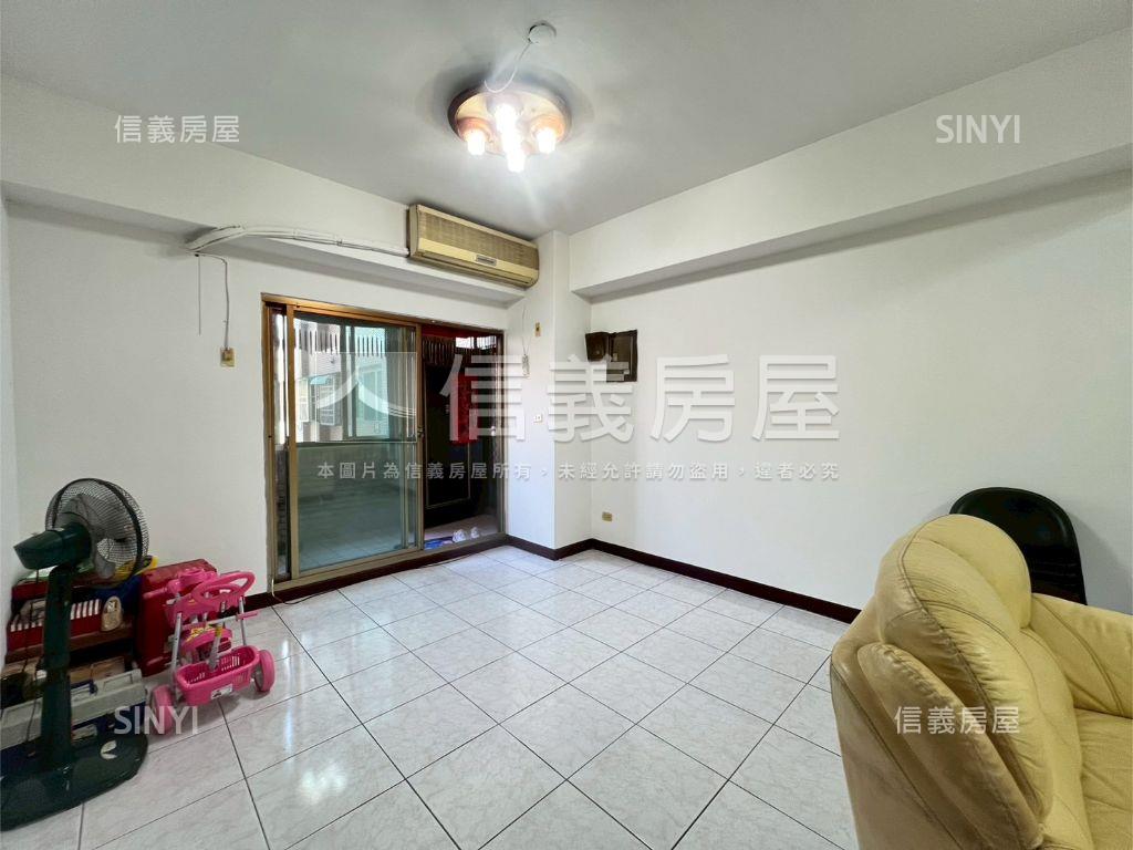 專任近信義國中小優質三房房屋室內格局與周邊環境