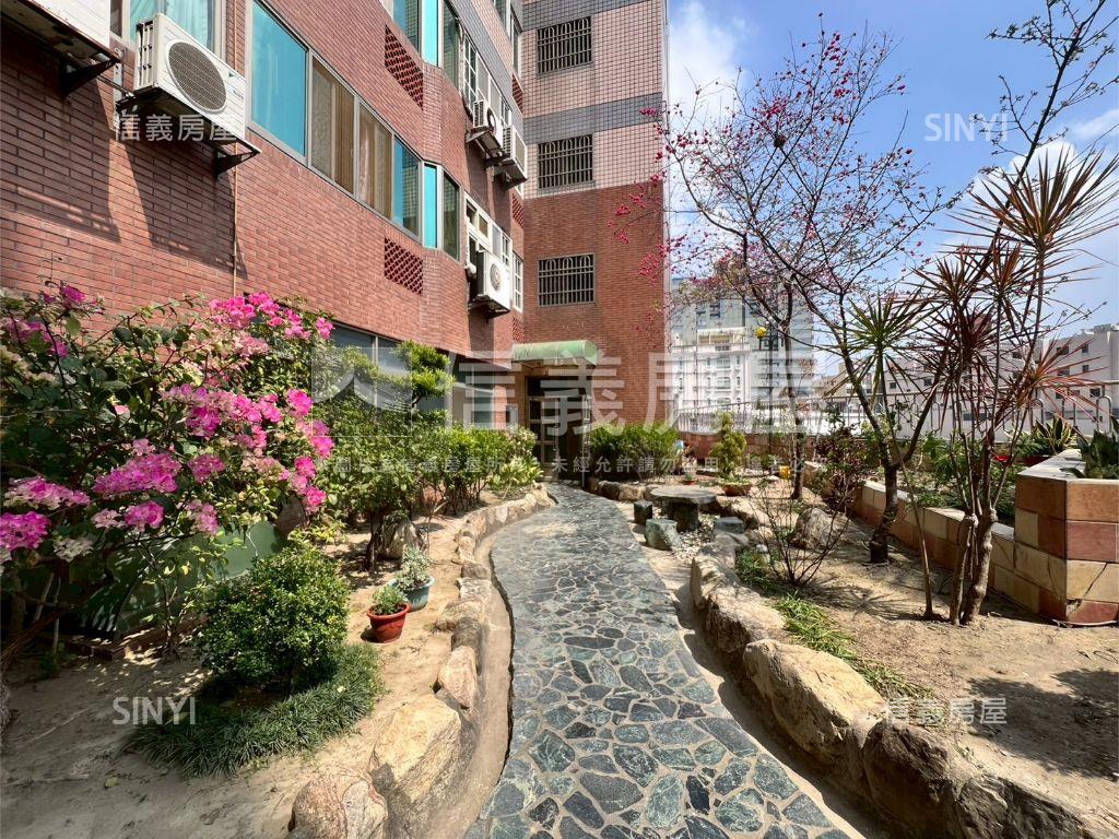 專任近信義國中小優質三房房屋室內格局與周邊環境