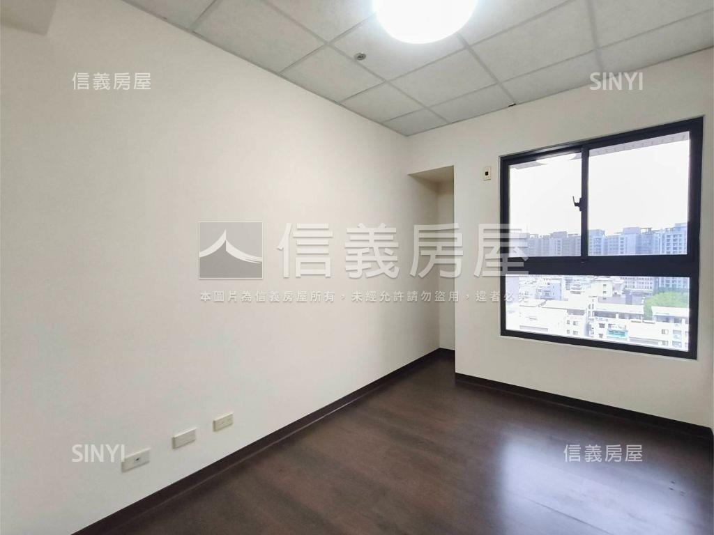 六月次頂樓三房平車房屋室內格局與周邊環境