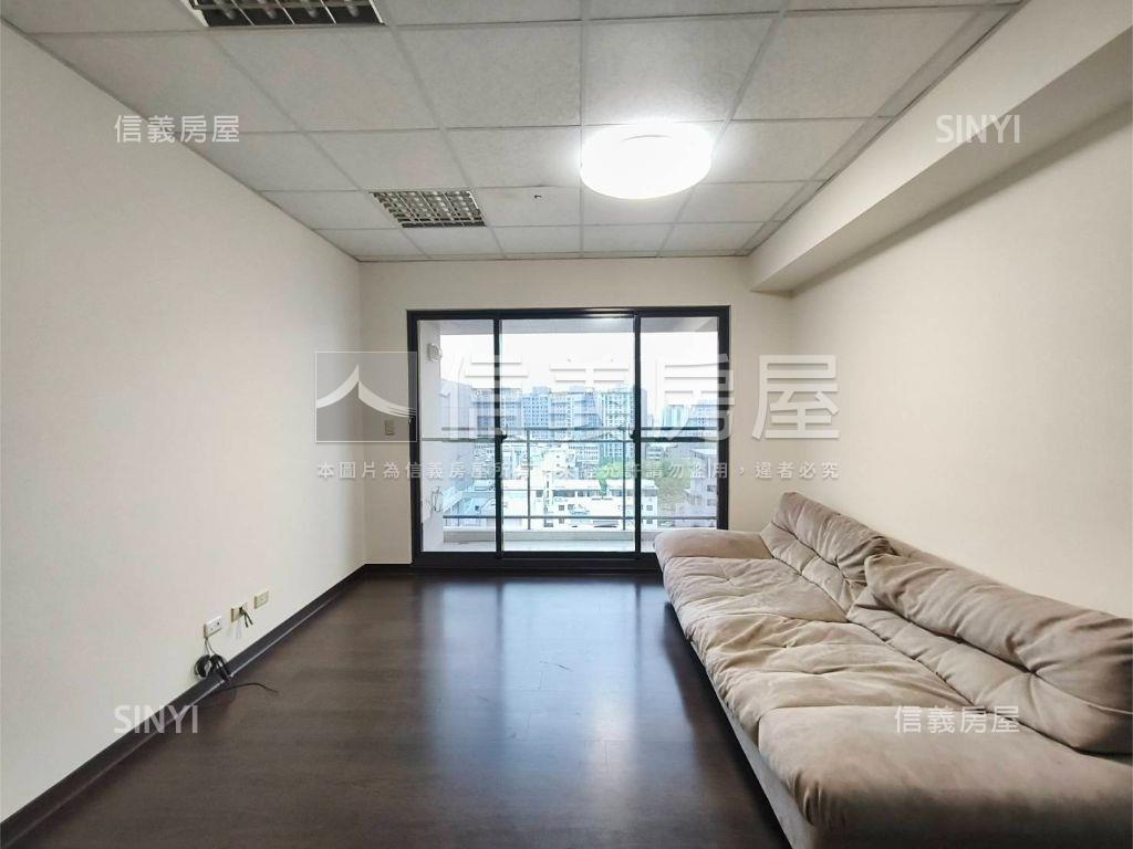 六月次頂樓三房平車房屋室內格局與周邊環境