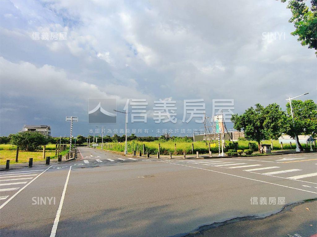 六月次頂樓三房平車房屋室內格局與周邊環境