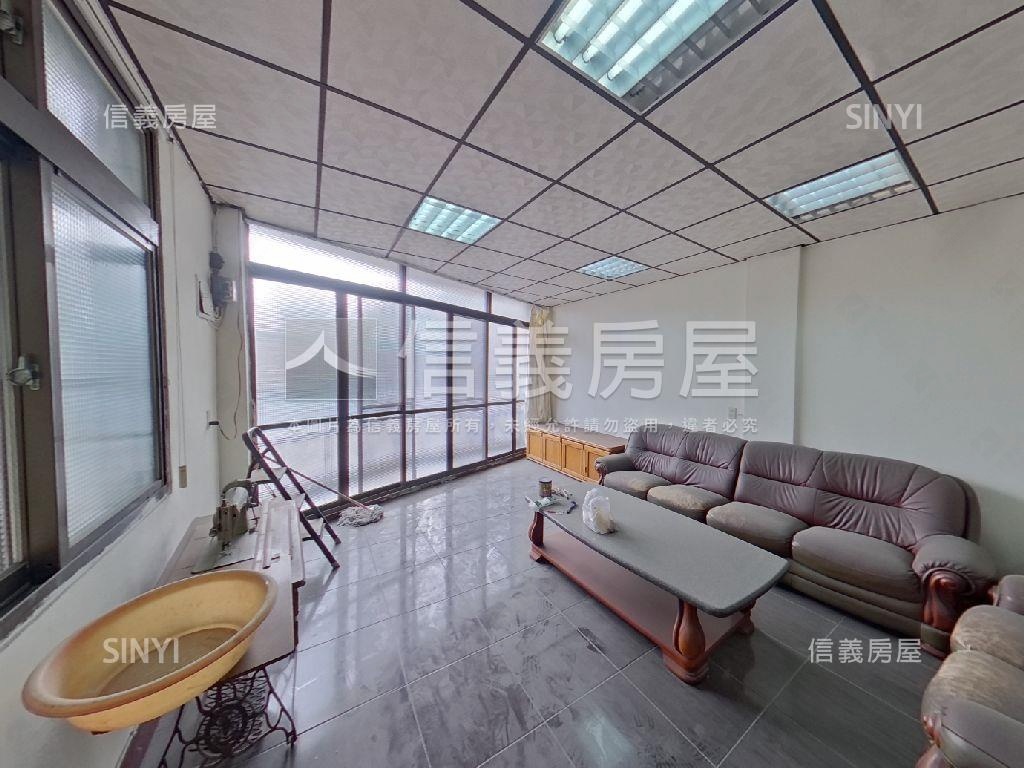 南屯路一段可營登透店房屋室內格局與周邊環境