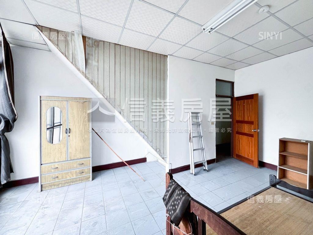 南屯路一段可營登透店房屋室內格局與周邊環境