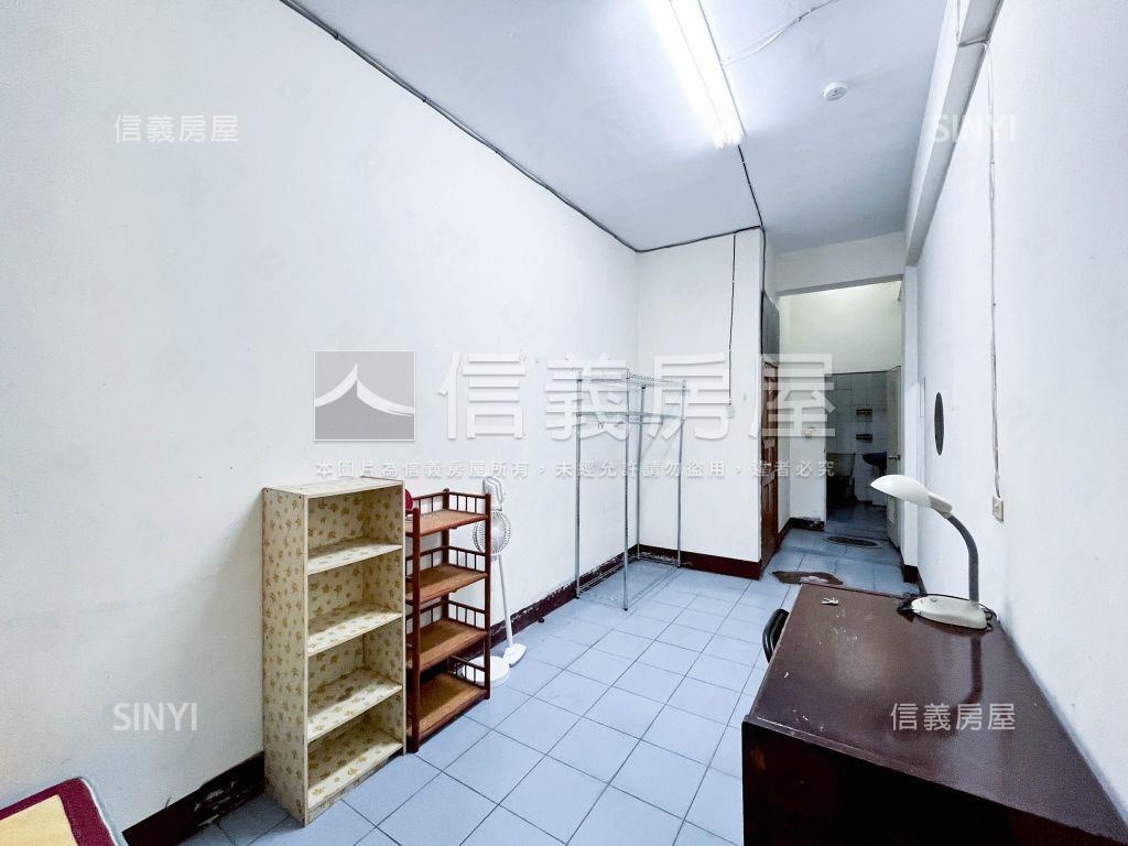 南屯路一段可營登透店房屋室內格局與周邊環境