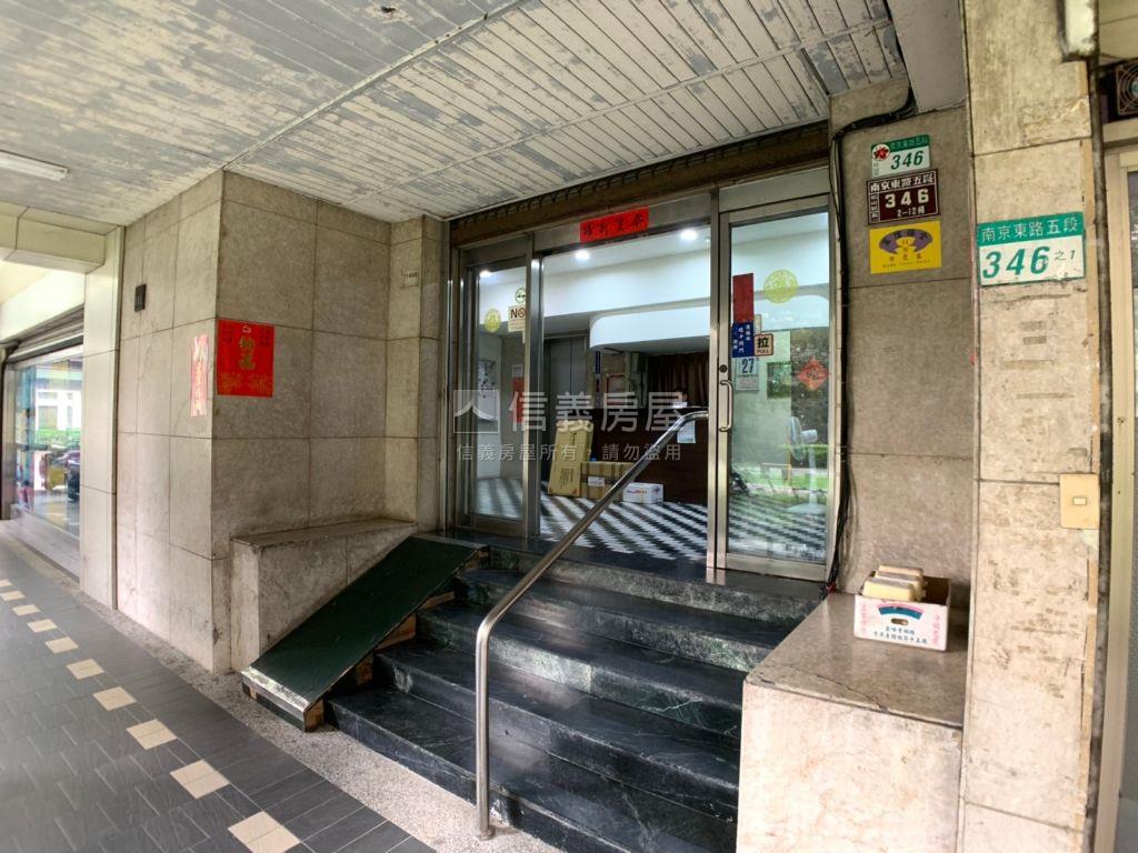 新案－南京東路電梯大３房房屋室內格局與周邊環境
