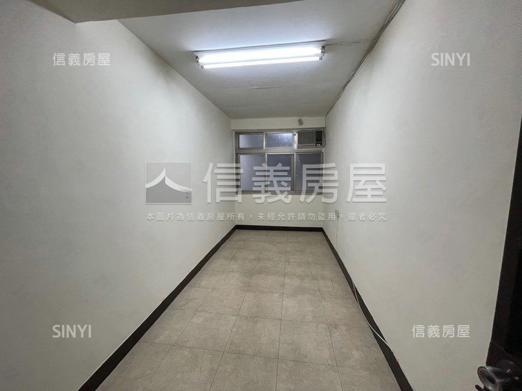 內湖行政中心１樓住辦房屋室內格局與周邊環境