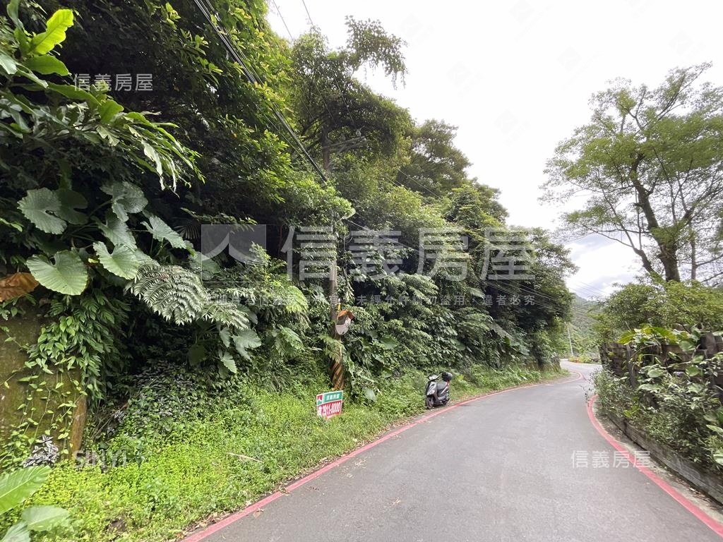 誠售約１９６０坪新店土地房屋室內格局與周邊環境