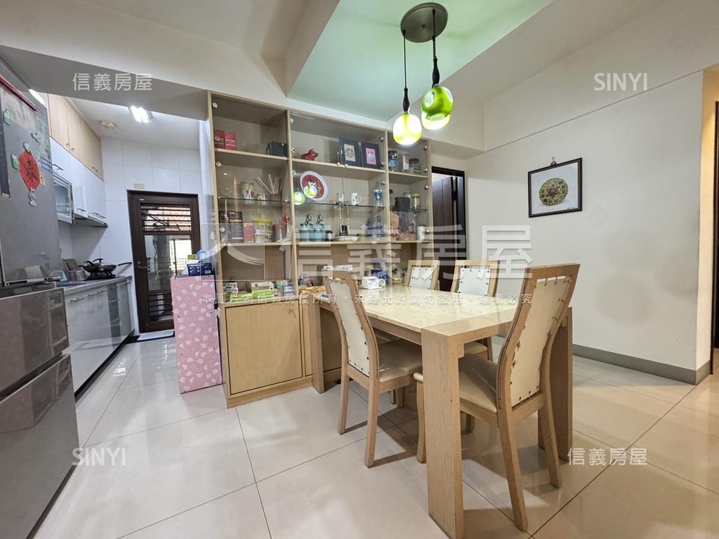 龍騰首席首排四房雙平車房屋室內格局與周邊環境