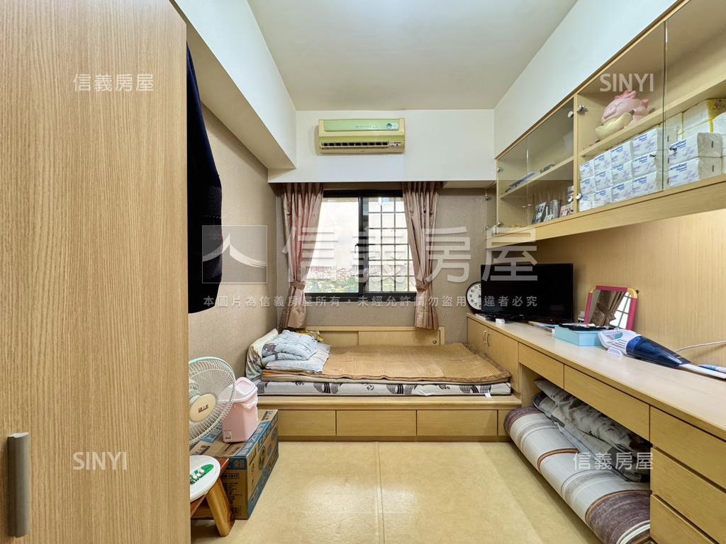 龍騰首席首排四房雙平車房屋室內格局與周邊環境