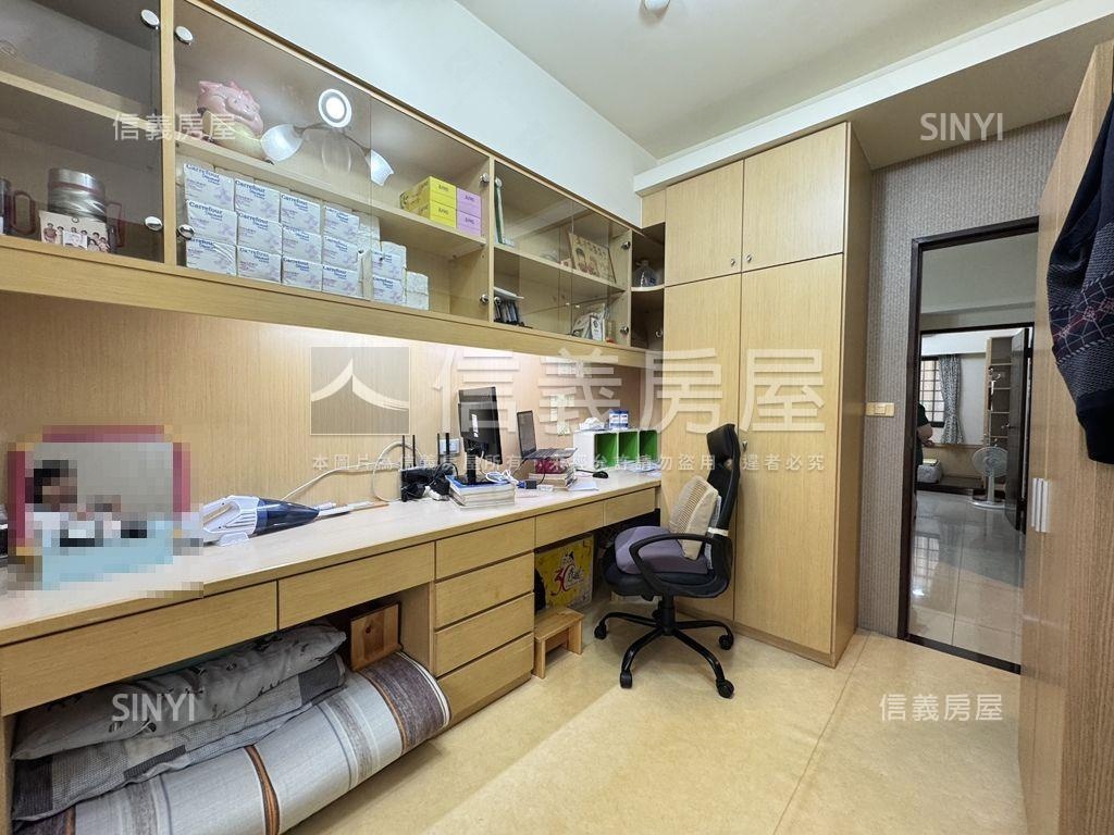 龍騰首席首排四房雙平車房屋室內格局與周邊環境