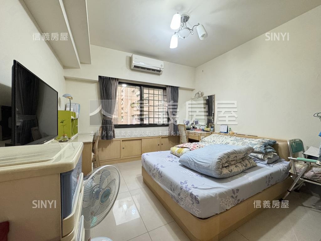 龍騰首席首排四房雙平車房屋室內格局與周邊環境