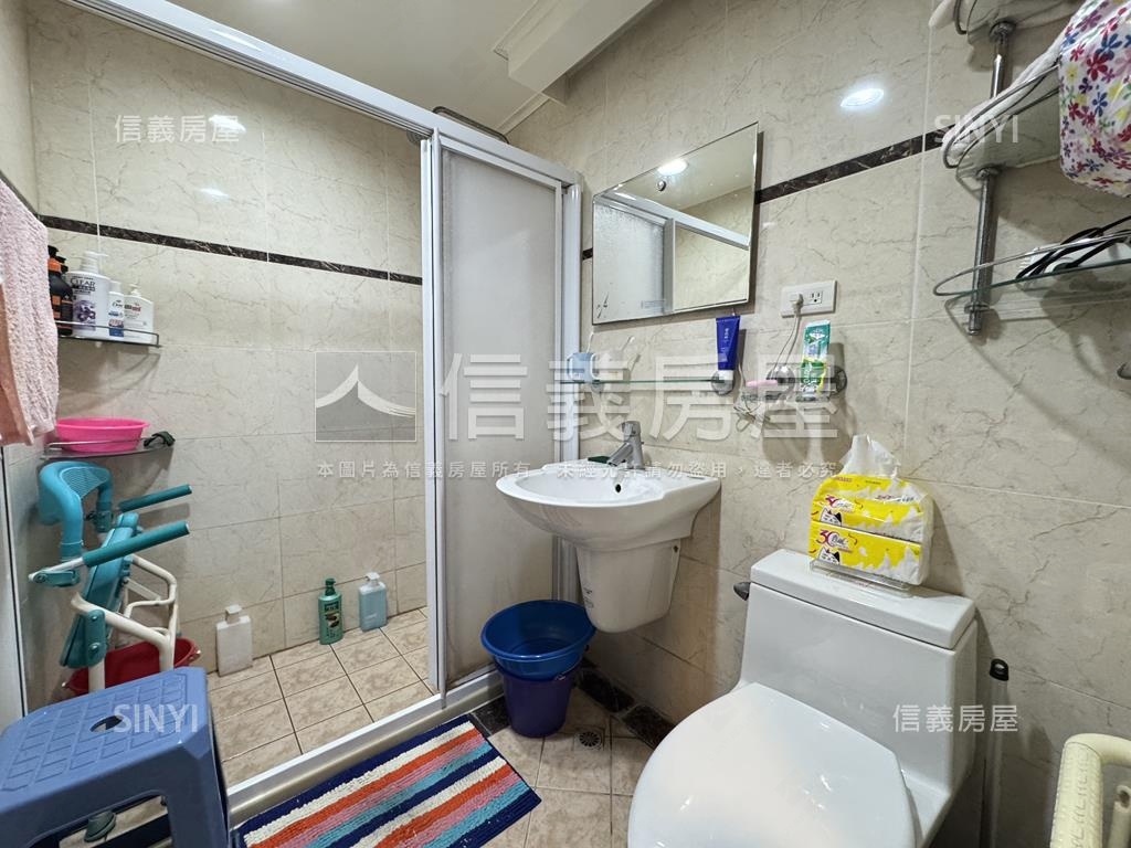 龍騰首席首排四房雙平車房屋室內格局與周邊環境