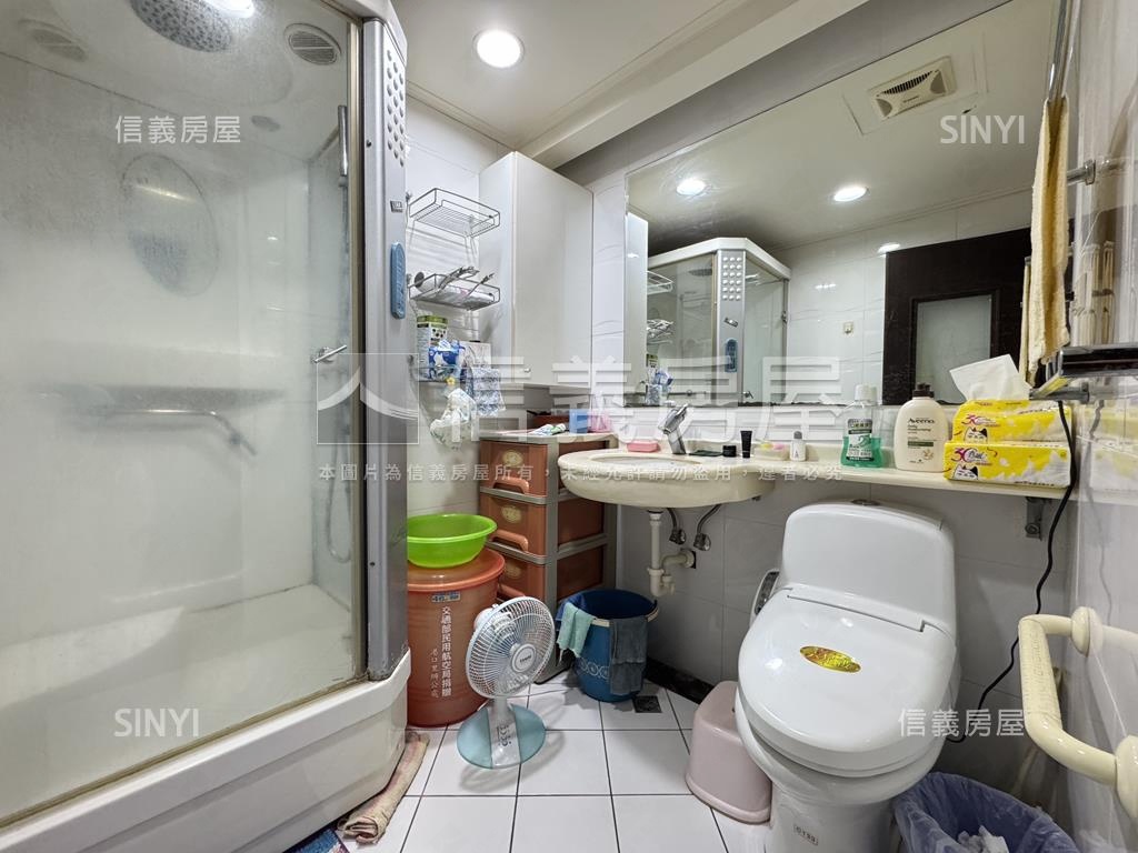 龍騰首席首排四房雙平車房屋室內格局與周邊環境