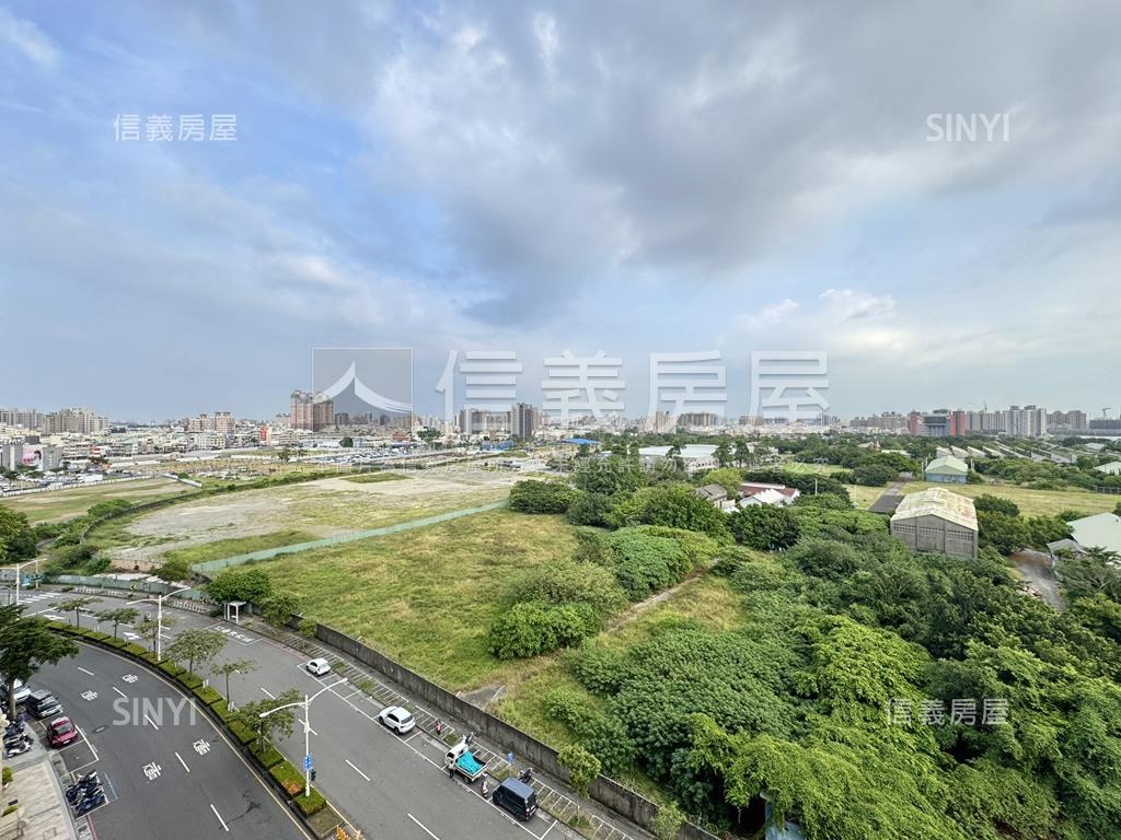 龍騰首席首排四房雙平車房屋室內格局與周邊環境