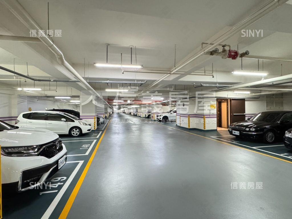 面山景★高樓大２房平車房屋室內格局與周邊環境