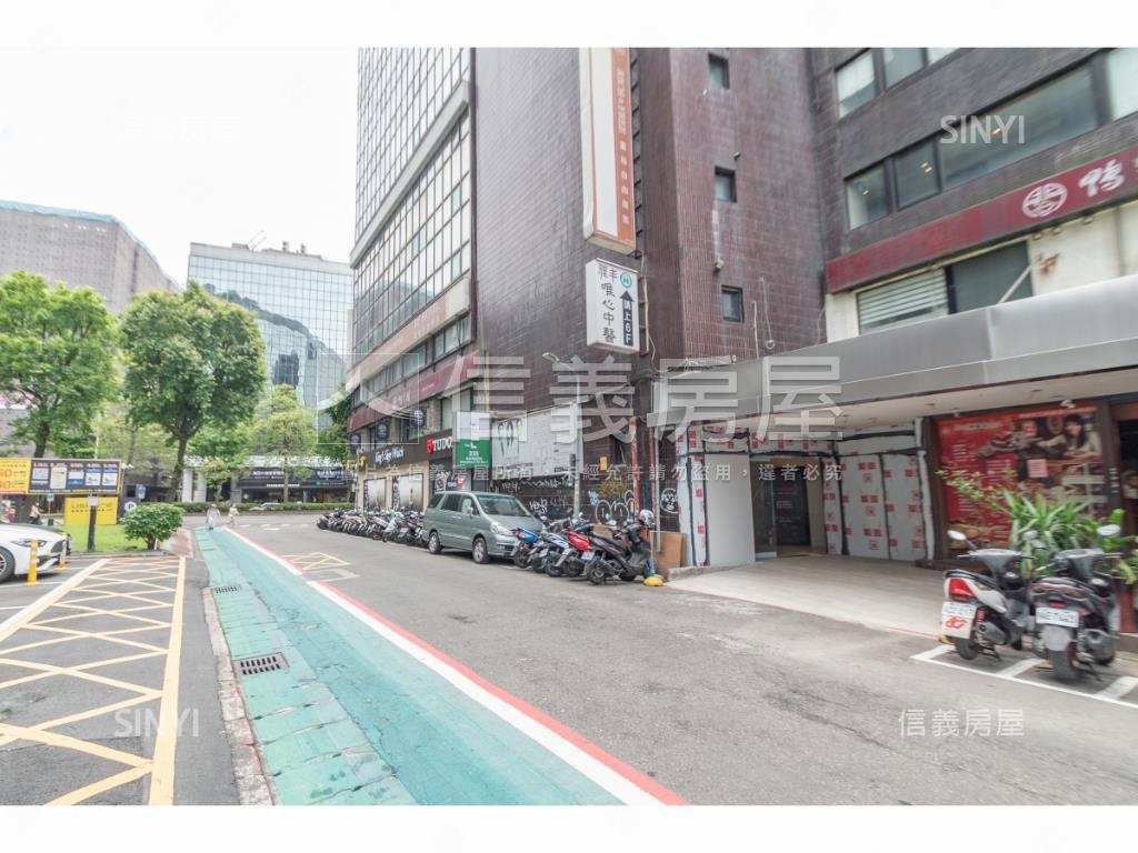 正忠孝東路捷運辦公房屋室內格局與周邊環境
