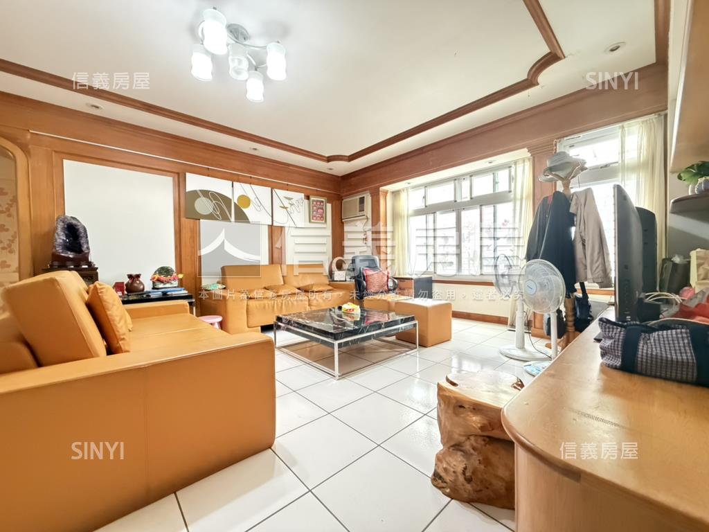 永安公園邊間電梯頂加大戶房屋室內格局與周邊環境