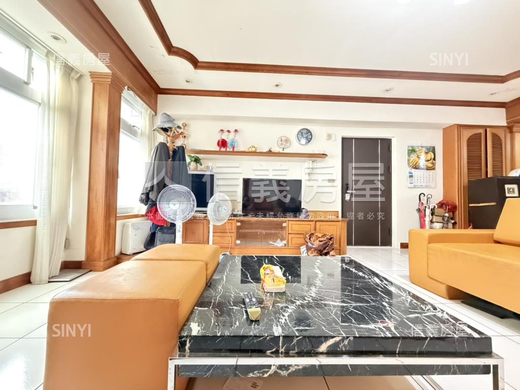 永安公園邊間電梯頂加大戶房屋室內格局與周邊環境