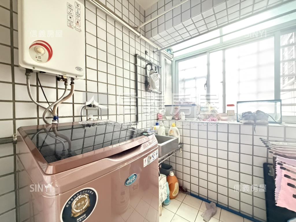 永安公園邊間電梯頂加大戶房屋室內格局與周邊環境