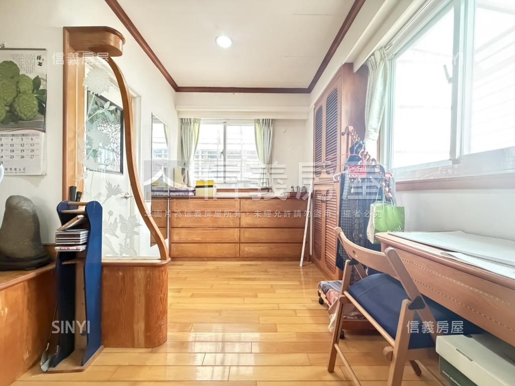 永安公園邊間電梯頂加大戶房屋室內格局與周邊環境