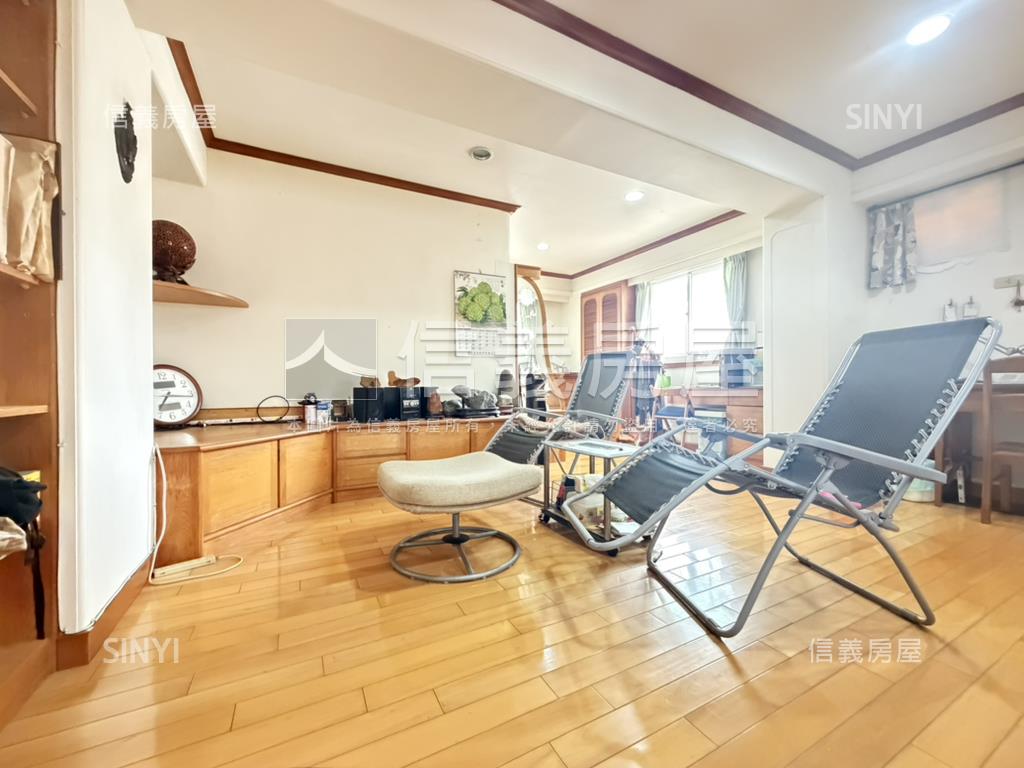 永安公園邊間電梯頂加大戶房屋室內格局與周邊環境