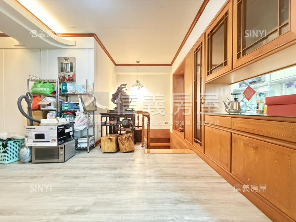 永安公園邊間電梯頂加大戶房屋室內格局與周邊環境