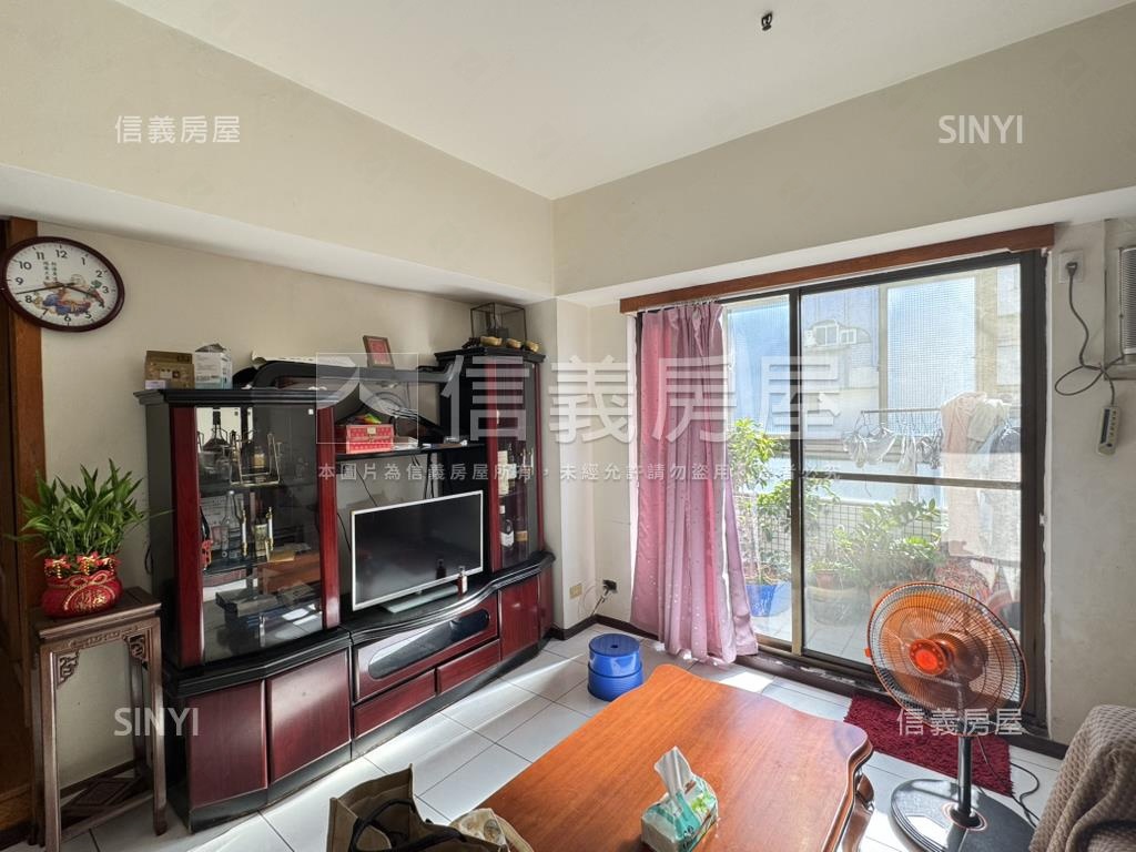 一道彩虹高樓三房房屋室內格局與周邊環境