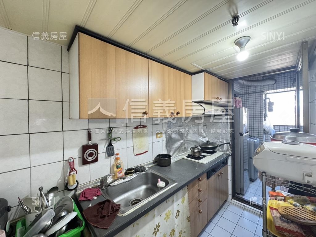 一道彩虹高樓三房房屋室內格局與周邊環境