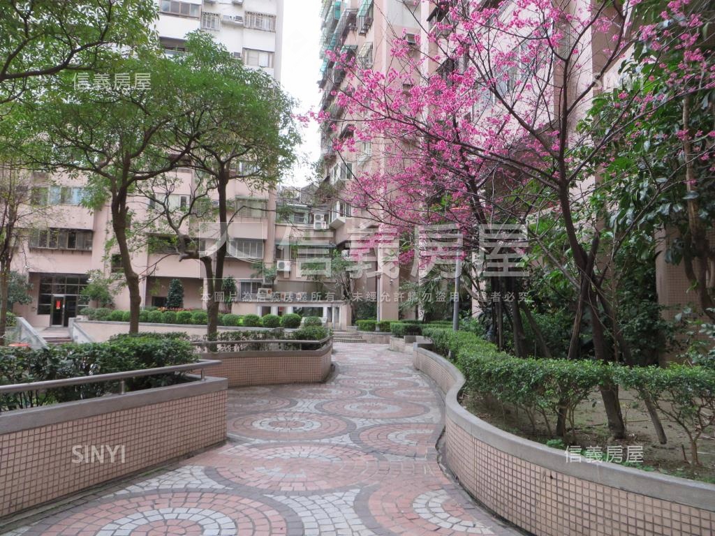 陽光。彩虹｜高樓三房房屋室內格局與周邊環境