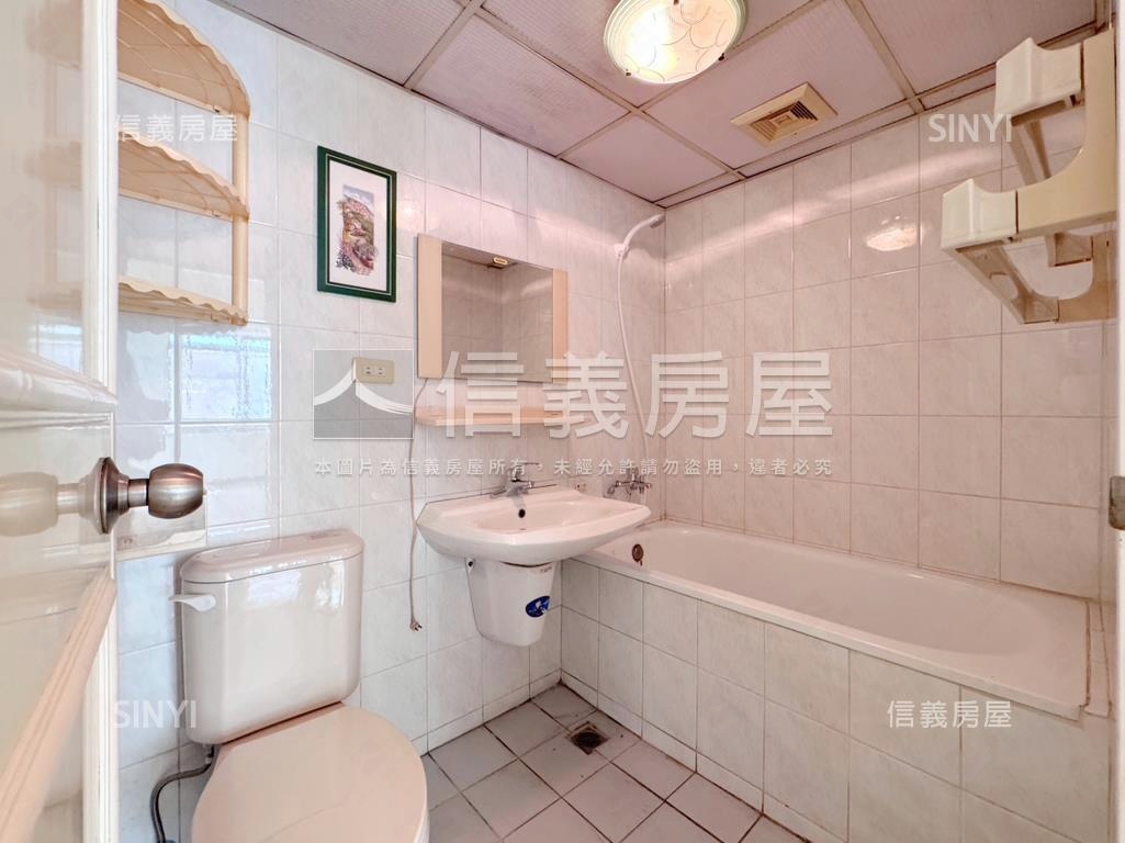 軍翰天下高樓後棟２房房屋室內格局與周邊環境