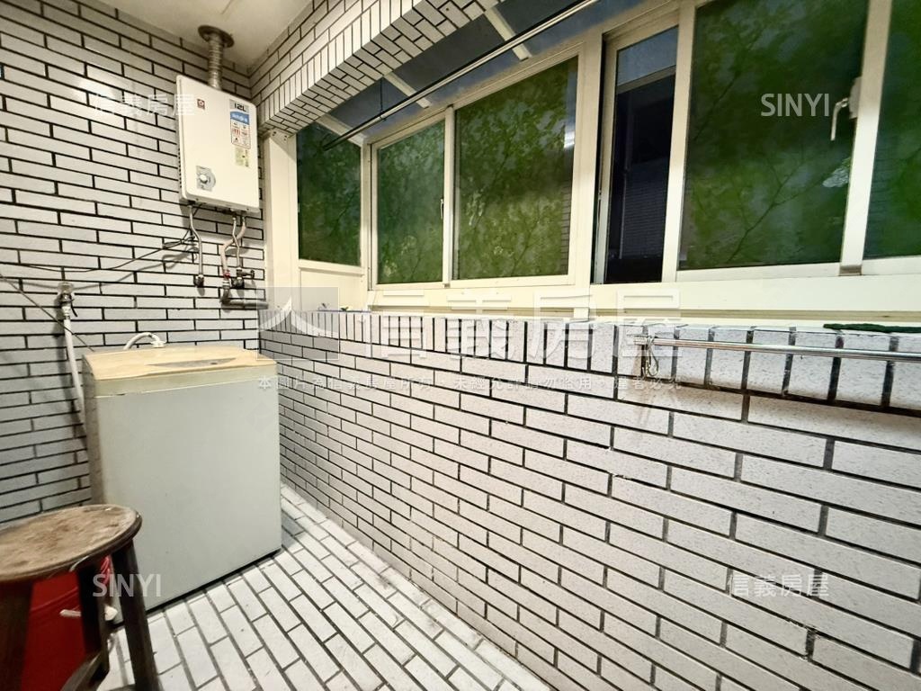 民生圓環管理美套房房屋室內格局與周邊環境